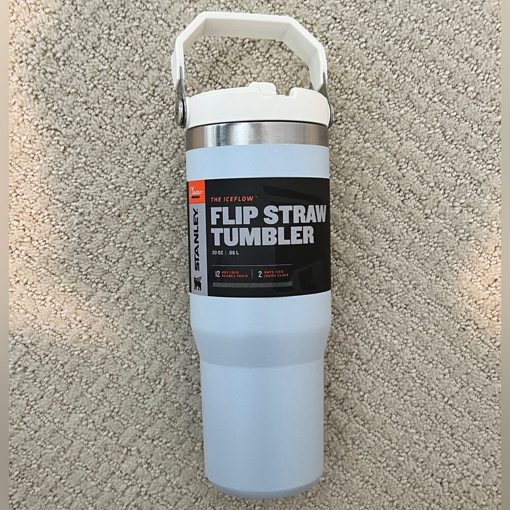 NWT Stanley Iceflow Flip Straw Tumbler 30 oz